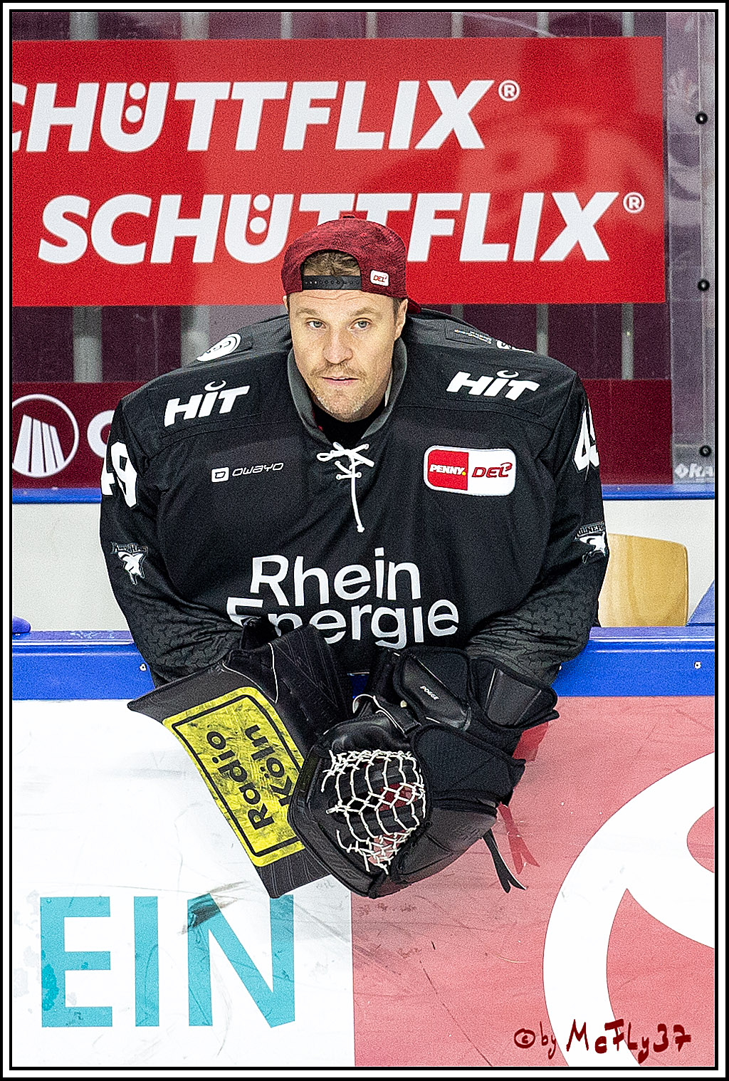 PENNY DEL;  Koelner Haie - Wolfsburg Grizzlys; Koeln, 17.03.2021